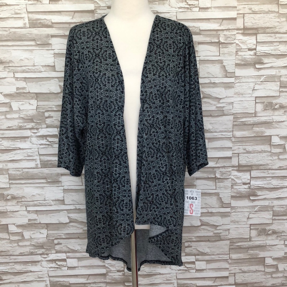 LuLaRoe | Small Lindsay Kimono